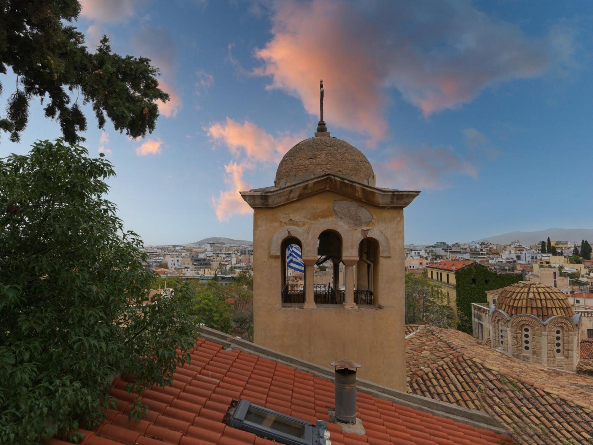 Live At The Acropolis Shadow - Under Super Scenic Anafiotika Apartment Athens Exterior photo