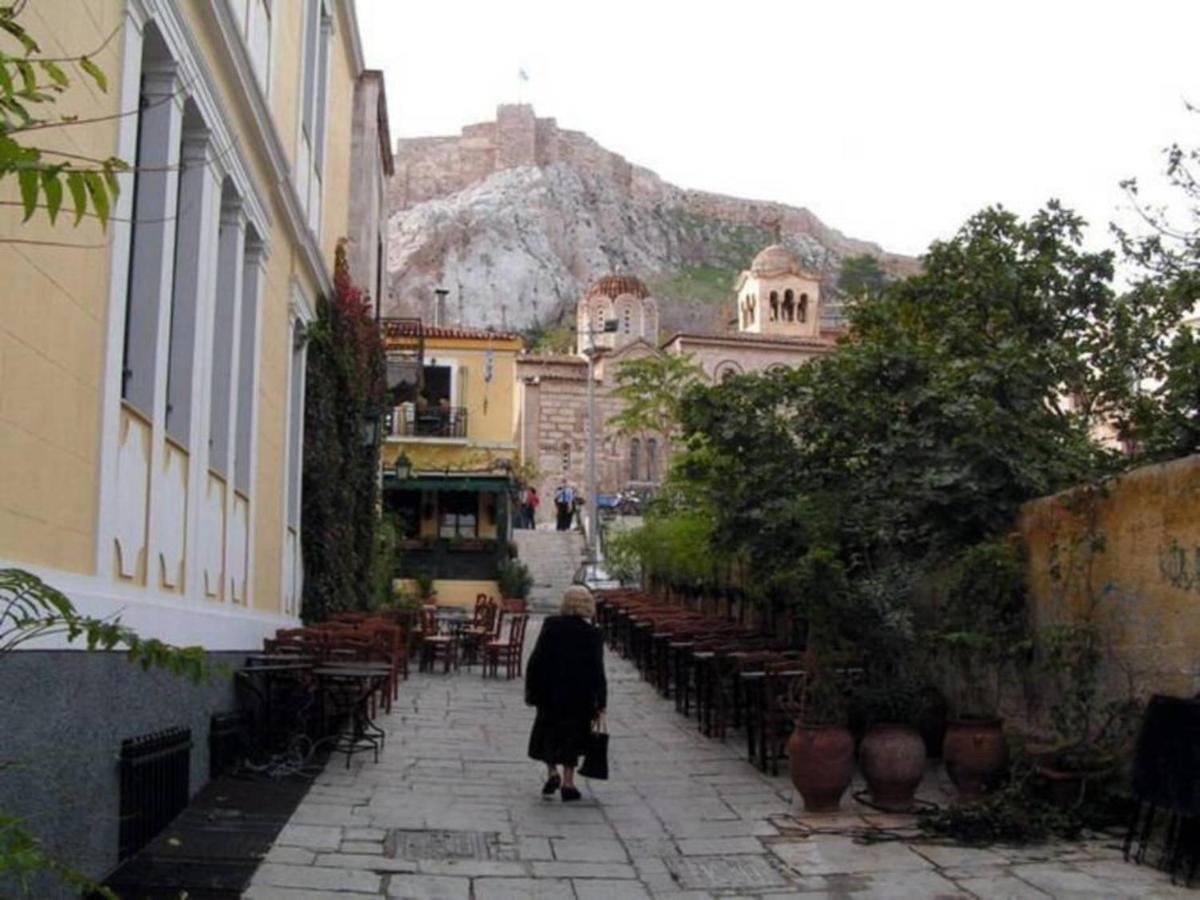 Live At The Acropolis Shadow - Under Super Scenic Anafiotika Apartment Athens Exterior photo